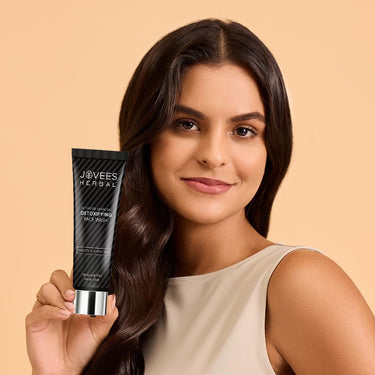 Jovees Herbal Activated Charcoal Detoxifying Face Wash For Deep Pore Cleansing, Oil Control, Removes Dirt & Impurities For All Skin Types 120ml (Pack Of 3)